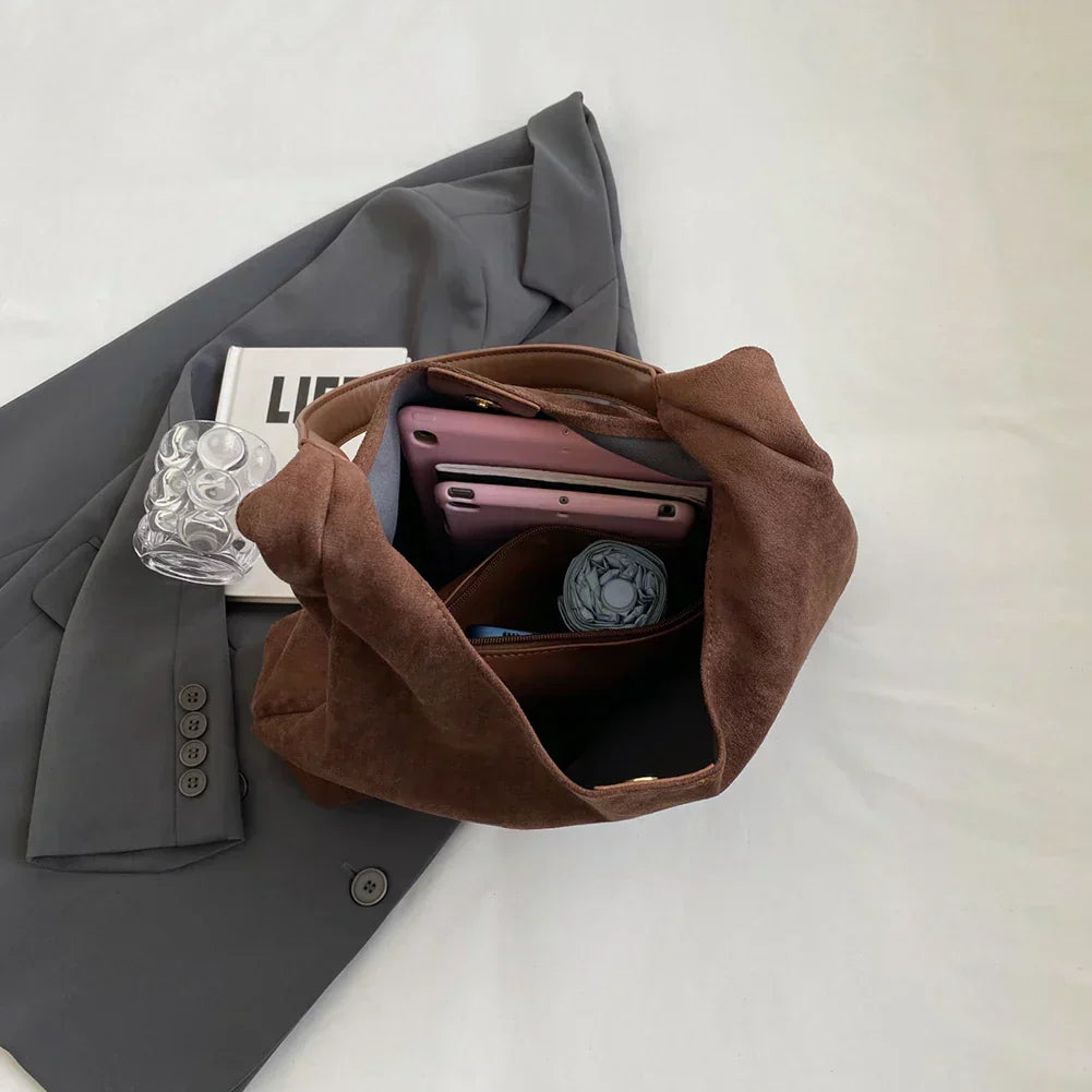 Bolso de Hombro Francesca de Gamuza Suave