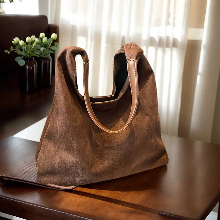 Bolso de Hombro Francesca de Gamuza Suave