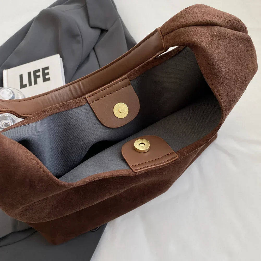 Bolso de Hombro Francesca de Gamuza Suave