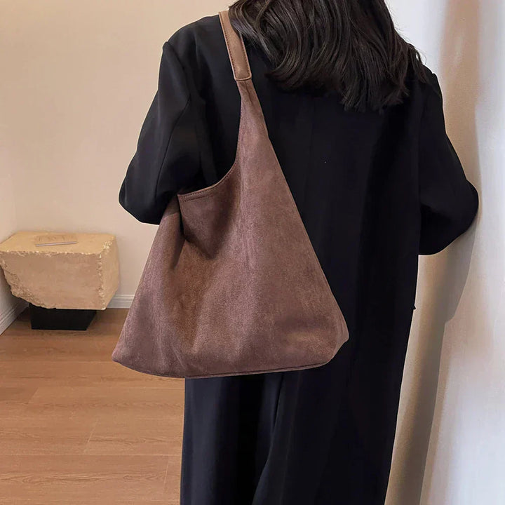 Bolso de Hombro Francesca de Gamuza Suave
